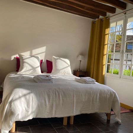Une Vie En Rose Pressagny-lʼOrgeuilleux Exterior foto