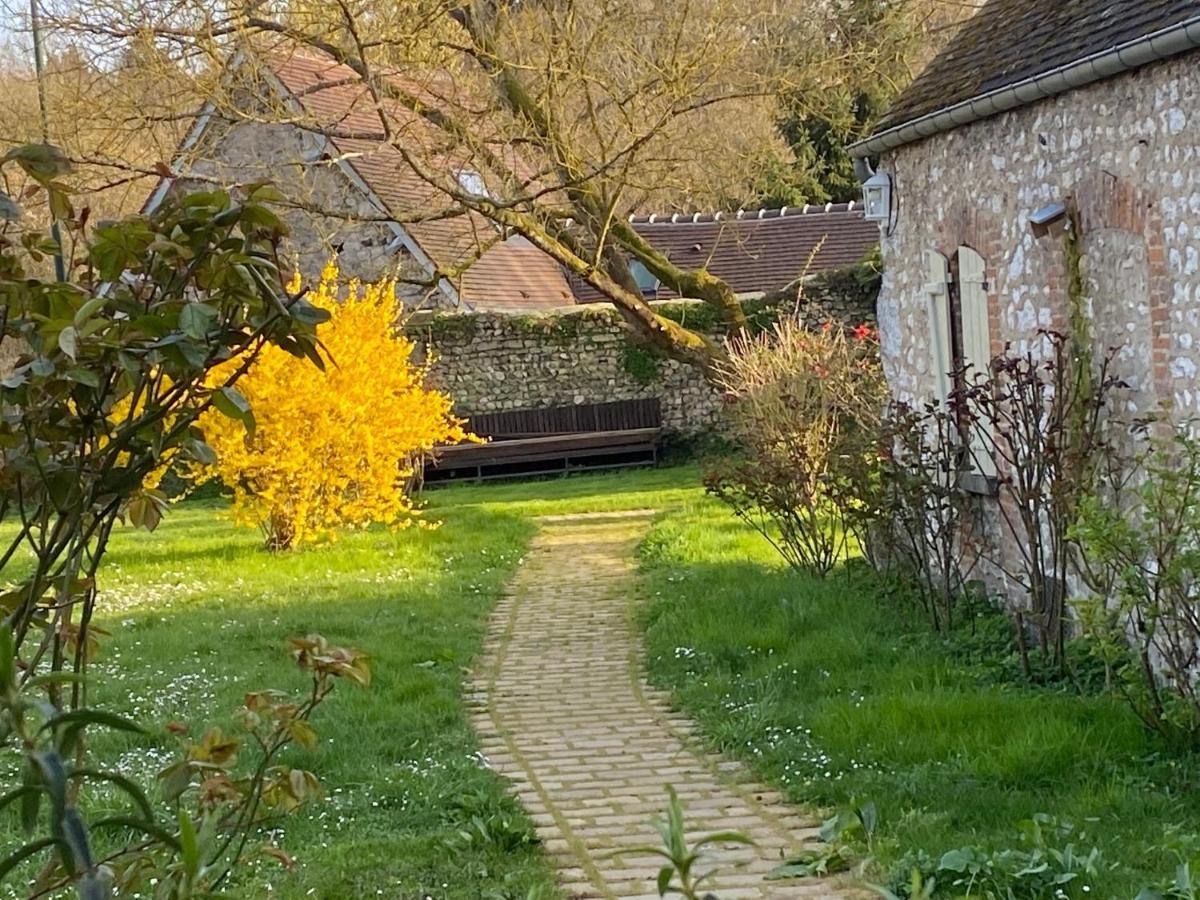 Une Vie En Rose Pressagny-lʼOrgeuilleux Exterior foto