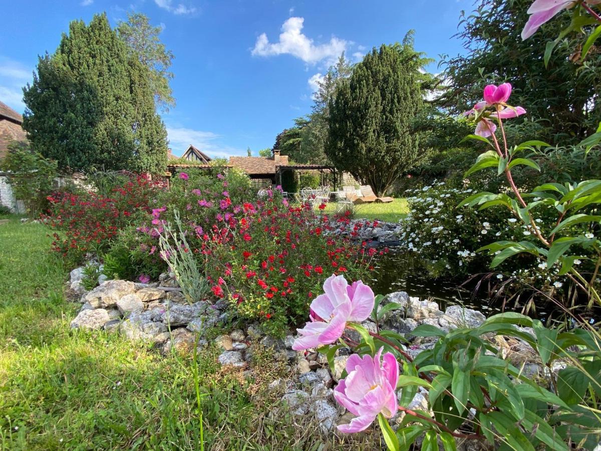 Une Vie En Rose Pressagny-lʼOrgeuilleux Exterior foto