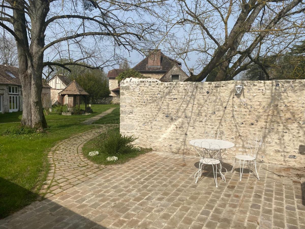 Une Vie En Rose Pressagny-lʼOrgeuilleux Exterior foto